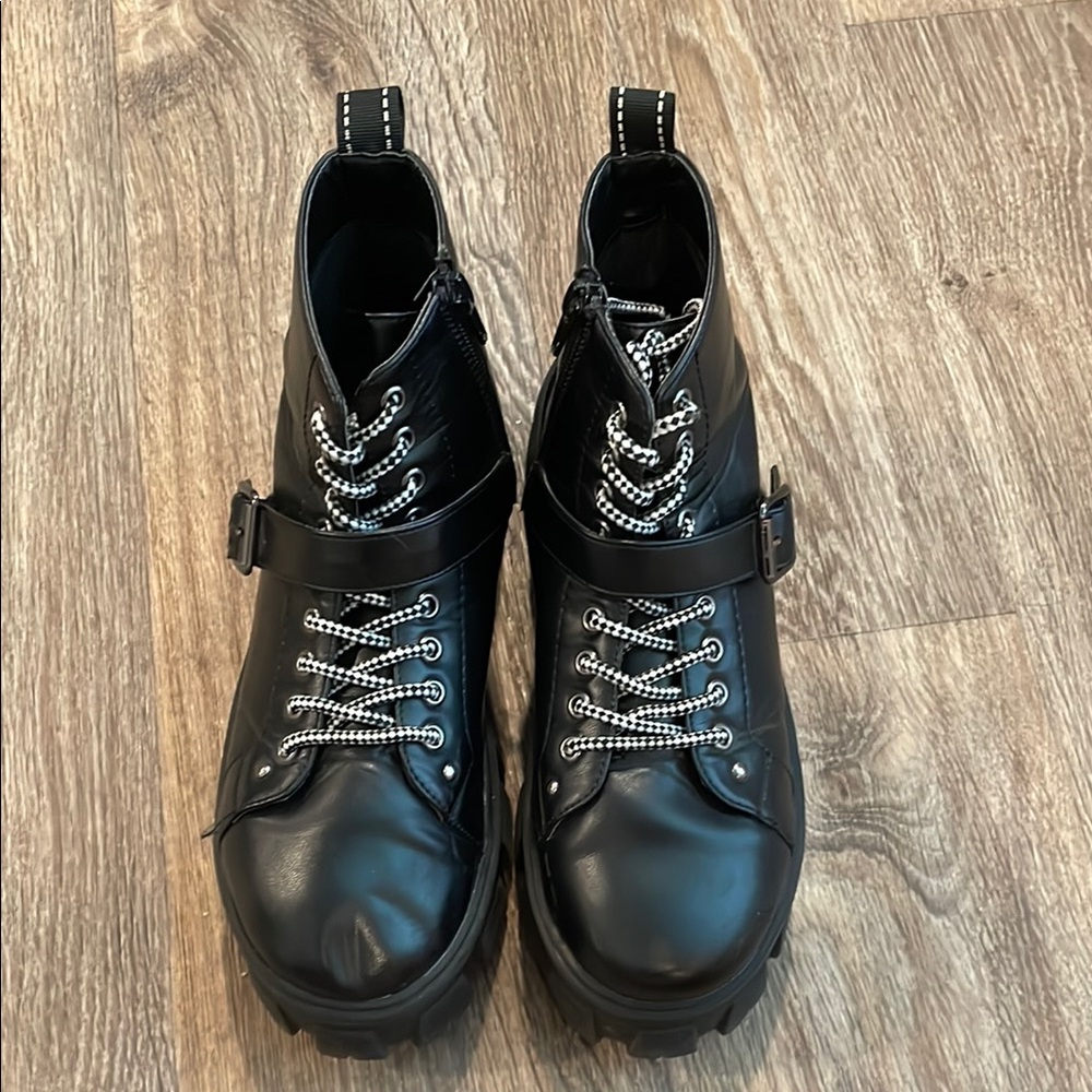 Black Forever 21  Boots